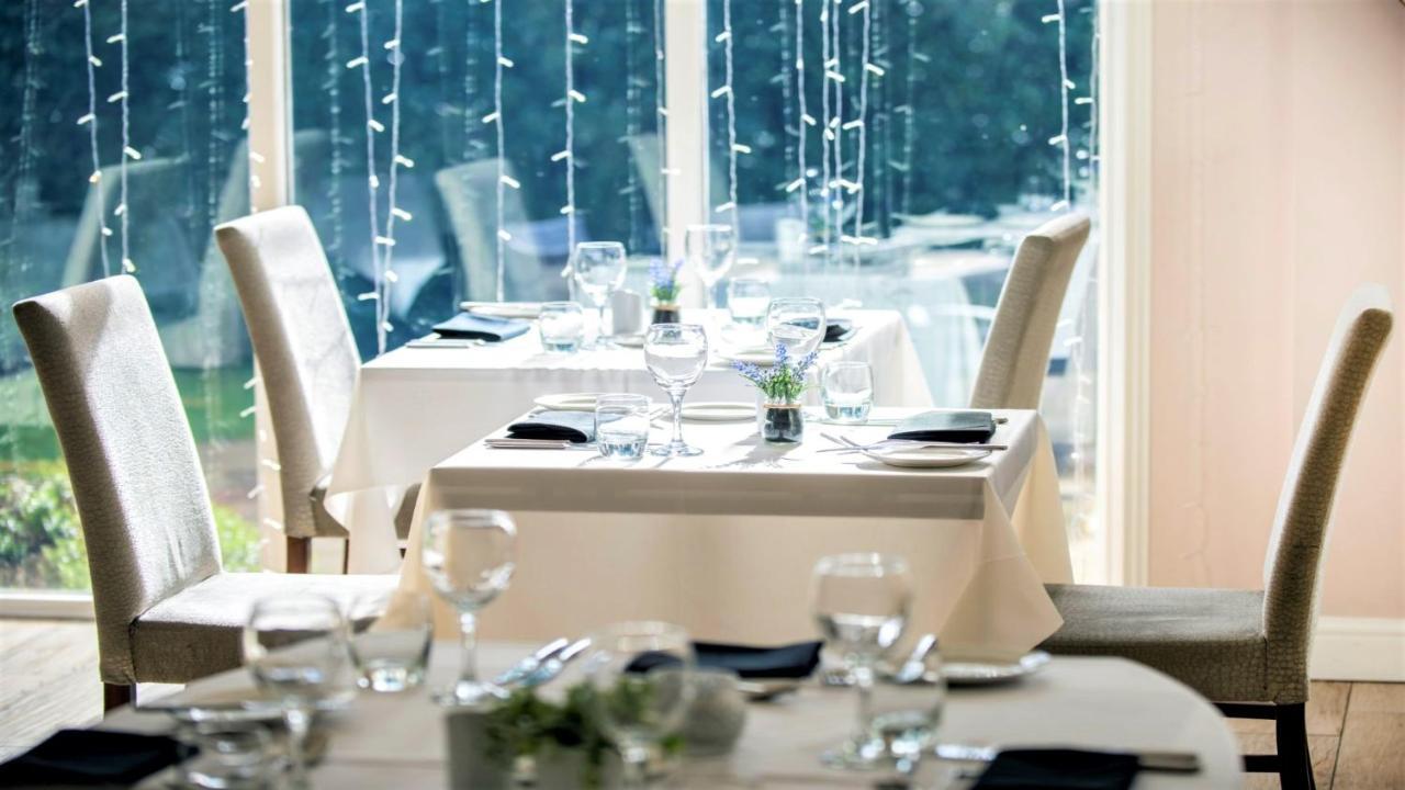 דארוון Astley Bank Hotel מראה חיצוני תמונה